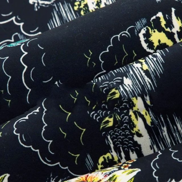 Recycled Polyester Printed Peach Skin Microfiber Moisture-Wicking Quick-Dry Waterproof Fabric for Beach Shorts 200gsm — product image 3